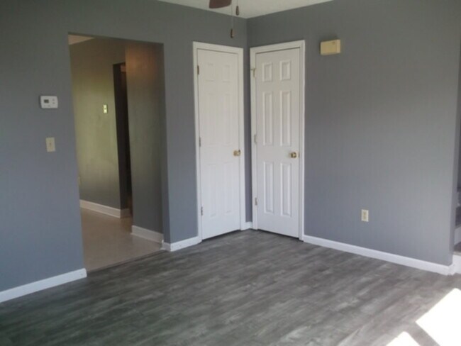 Foto del edificio - 310 Teel St NE