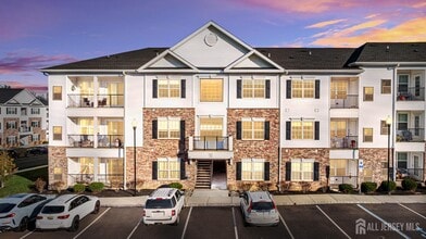 Building Photo - 714 Stiller Ln