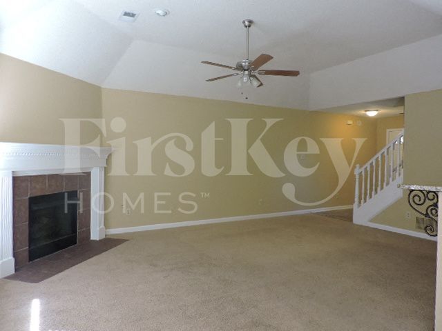 Building Photo - 9329 Barrow Dr