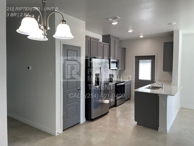 Foto del edificio - 215 Riptide Rd