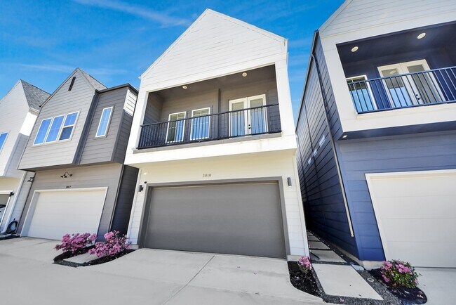 Building Photo - 3010 Jensen Dr