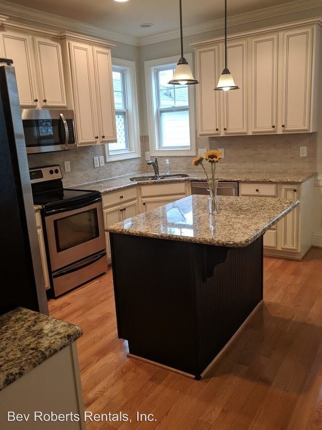 Foto del edificio - 3 br, 2.5 bath House - 5015 Sunny Creek Lane