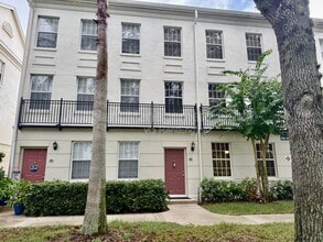 Building Photo - 1048 Waterside Dr
