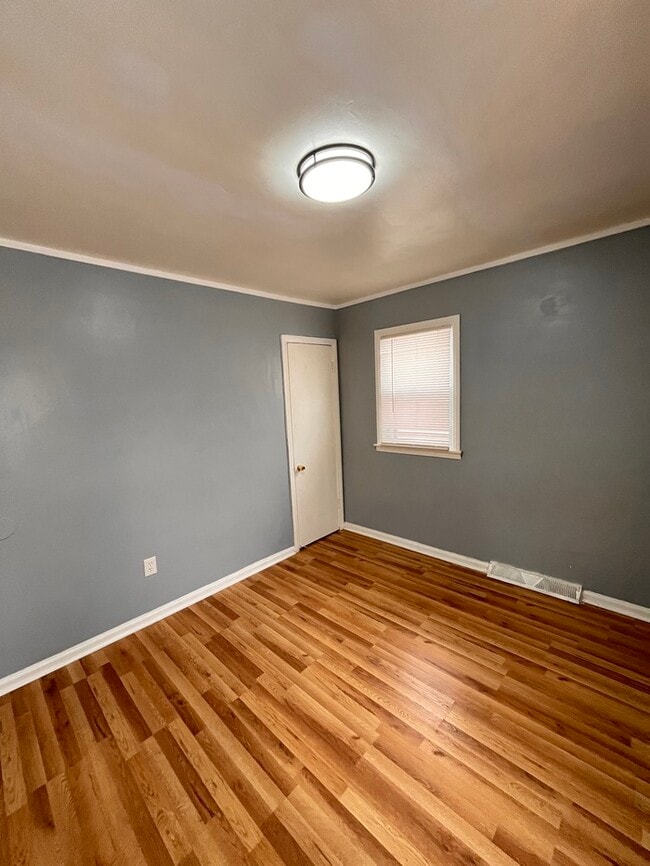 Building Photo - Charming 3-Bedroom Home with Modern Comfor...