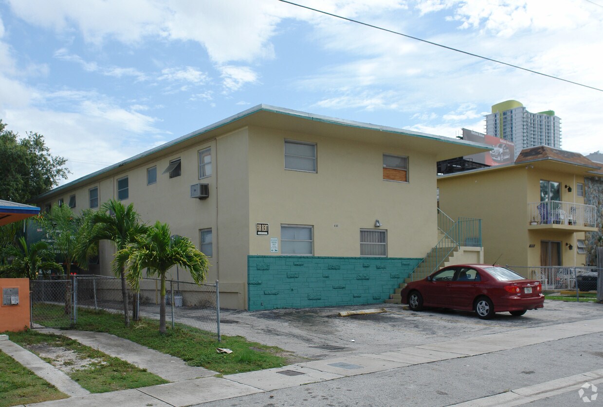 Building Photo - 441 SW 9th St