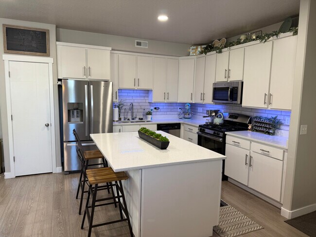Foto del edificio - 4997 W Daybreak Pkwy