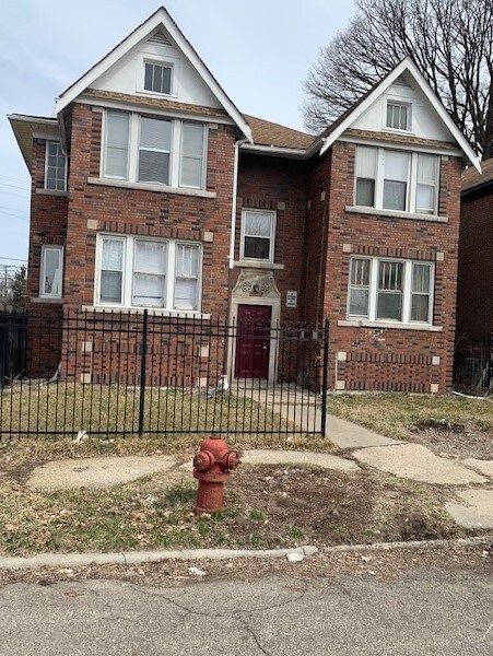 Foto principal - 18720 Charleston St