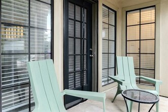 Building Photo - 3105 San Jacinto St