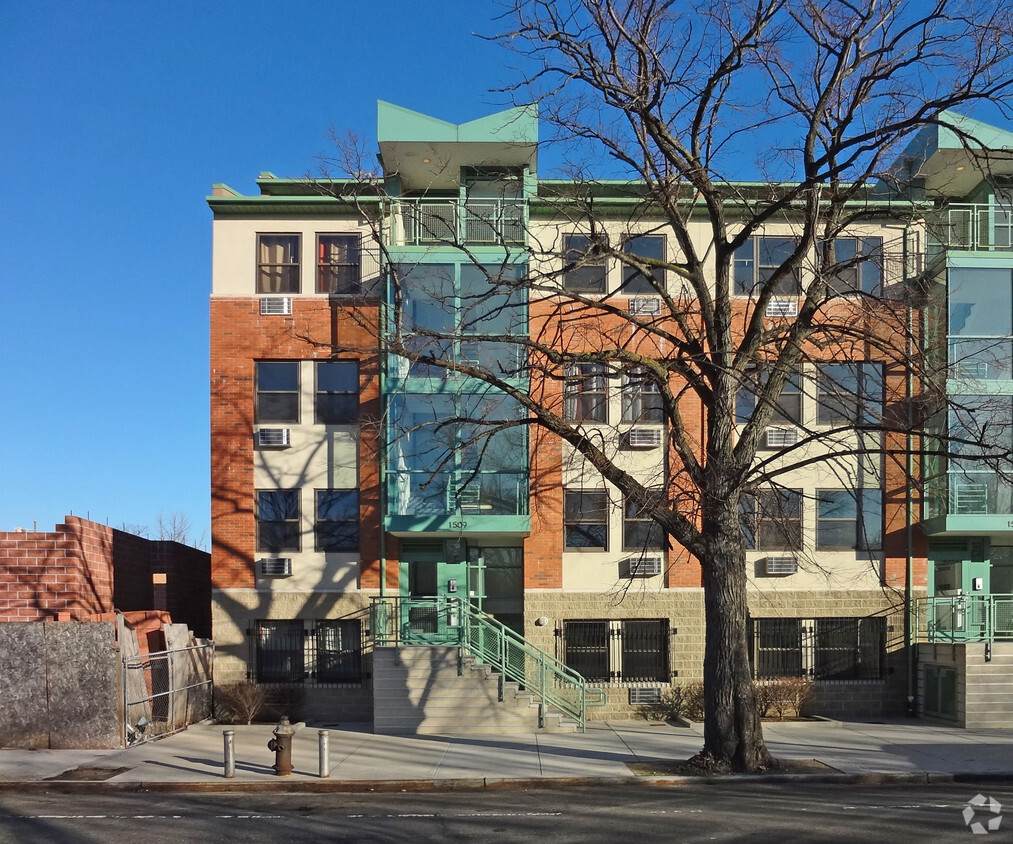 Building Photo - Maynard Co-op