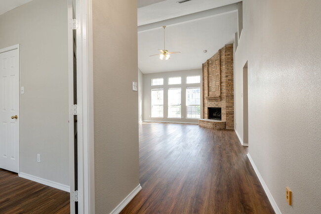 Living Room - 621 San Clemente Dr