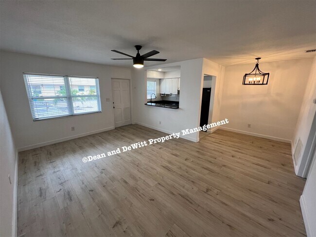 Foto del edificio - 1 Bed/1 Bath - Unit 7