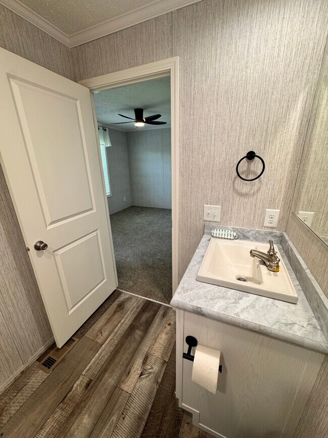 Baño principal - 102 North Road