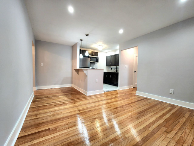 Foto del edificio - 77 Forest Hill Pkwy