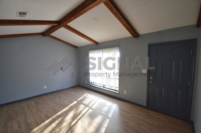 Building Photo - 4716 Carver Ave SW
