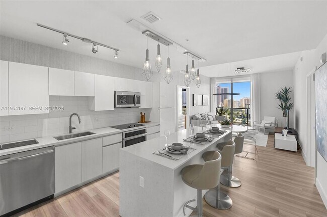 Foto del edificio - 101 Diplomat Pkwy