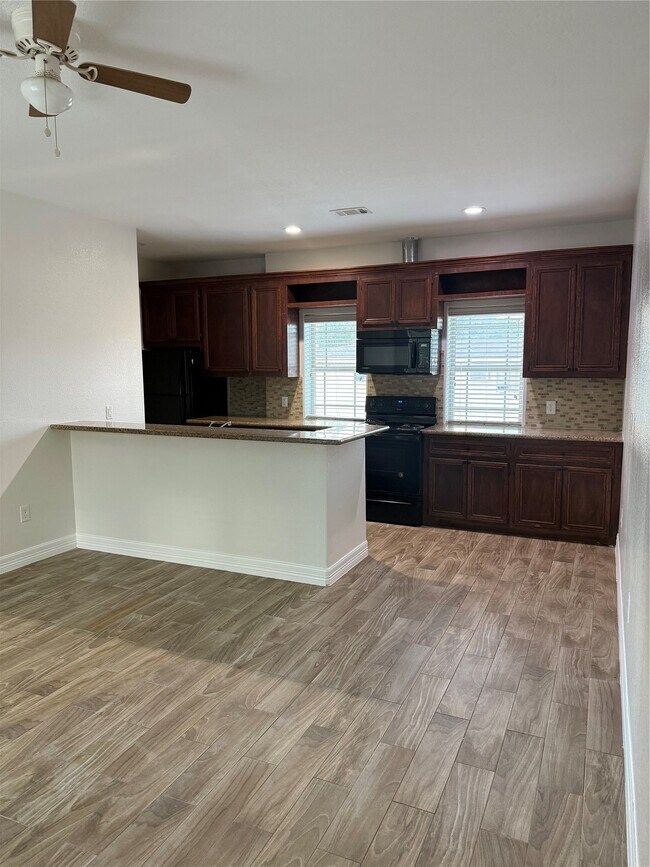 Foto del edificio - 716 Kolb Rd