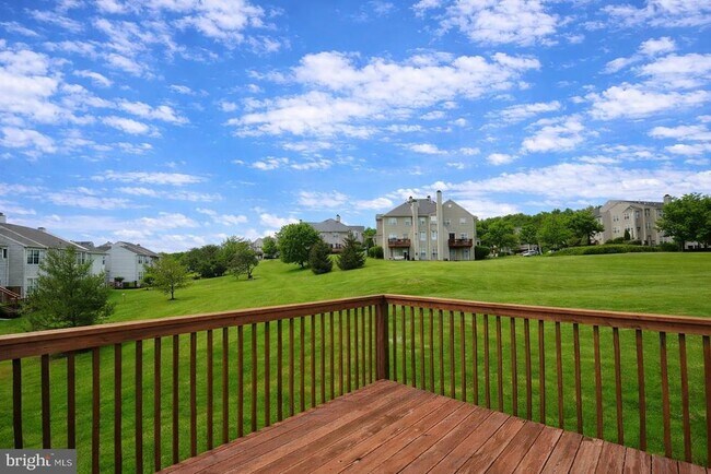 Building Photo - 115 Farrington Ct