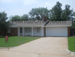 Building Photo - 2312 Huntleigh Dr