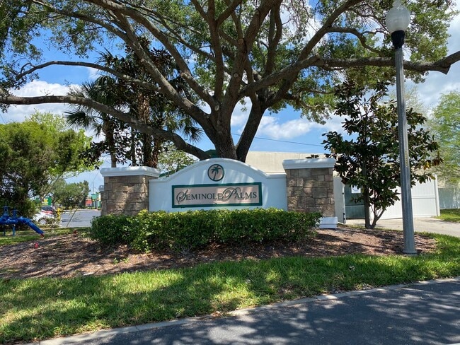 Foto del edificio - 3 bedroom townhouse in Largo - Seminole Pa...