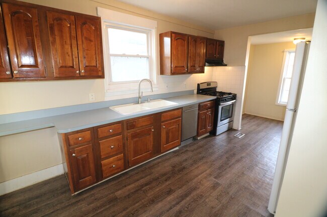 Foto del edificio - 1626 Summit Ln