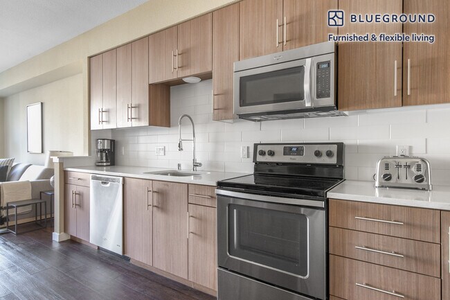 Foto del edificio - 111 N Rengstorff Ave