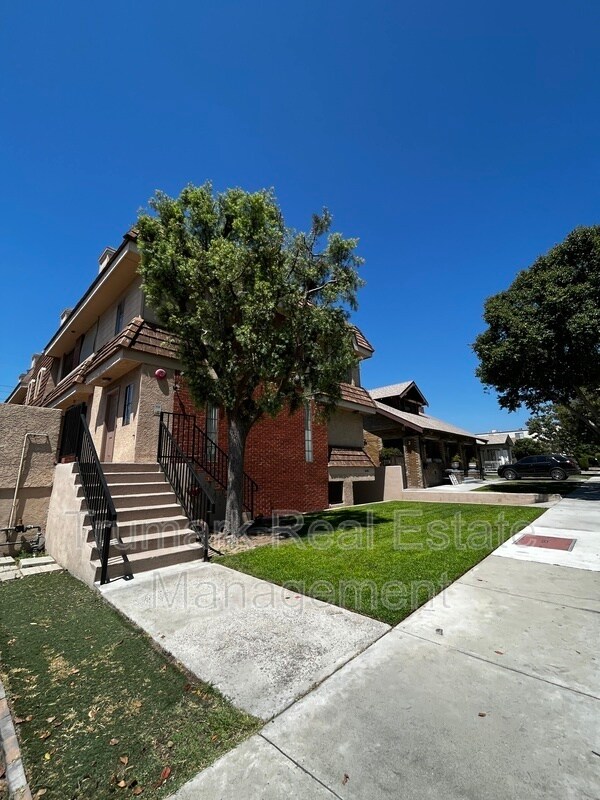 Primary Photo - 543 Milford Street