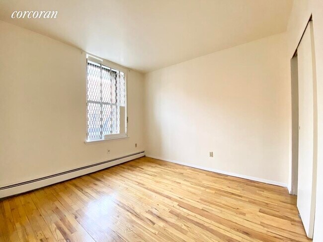 Building Photo - 306 W 112th St