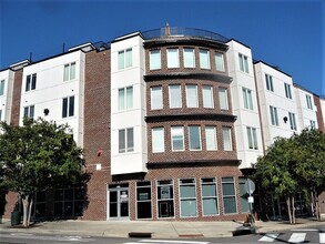 Building Photo - 400 W Rosemary St