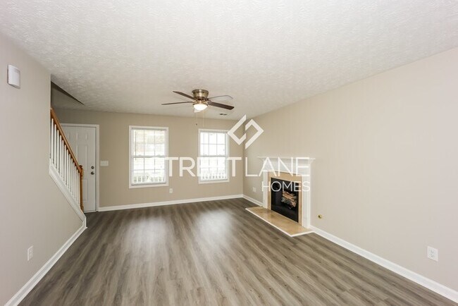 Building Photo - REDUCED! - Now offering $500 off first ful...