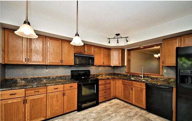 Kitchen w/Pass-Thru - 3051 Mitchell Ct