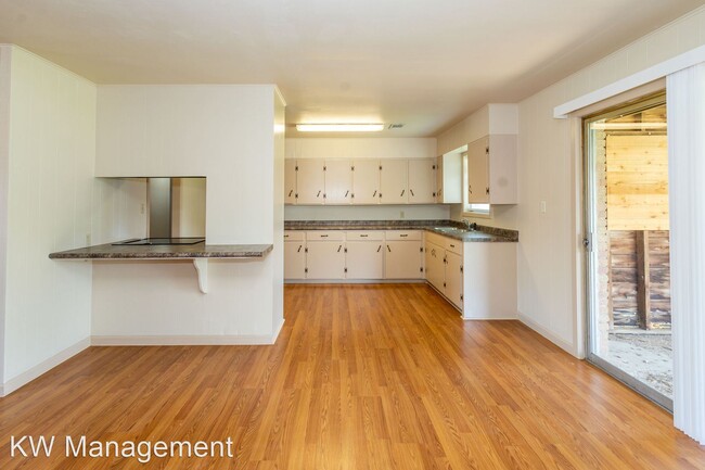 Building Photo - 3 br, 2 bath House - 2705 California Ave.