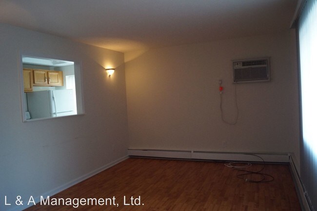 Building Photo - 3219 Meadowbrook Blvd