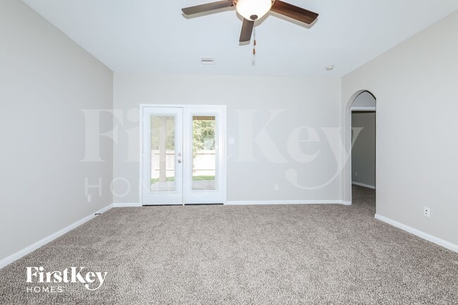 Building Photo - 8981 Oval Glass St