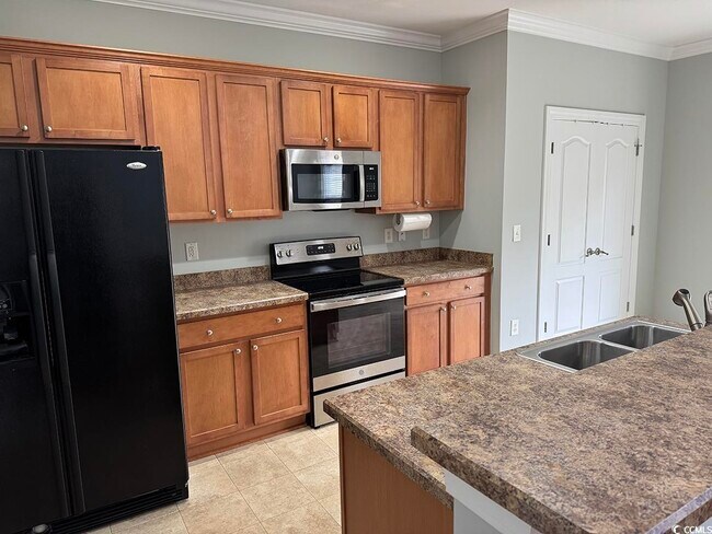 Foto del edificio - 1060 Fairway Ln