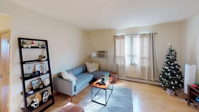 Foto del edificio - 301 S Livingston St