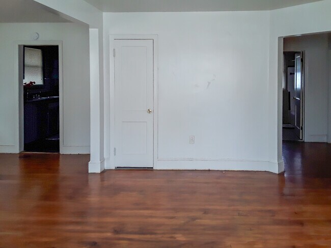 Building Photo - 1809 Ferndale Ave