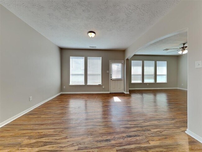 Building Photo - 21146 Field House Ct