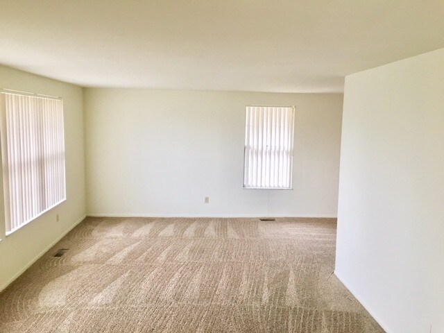 Foto principal - 5654 Troy Villa Blvd