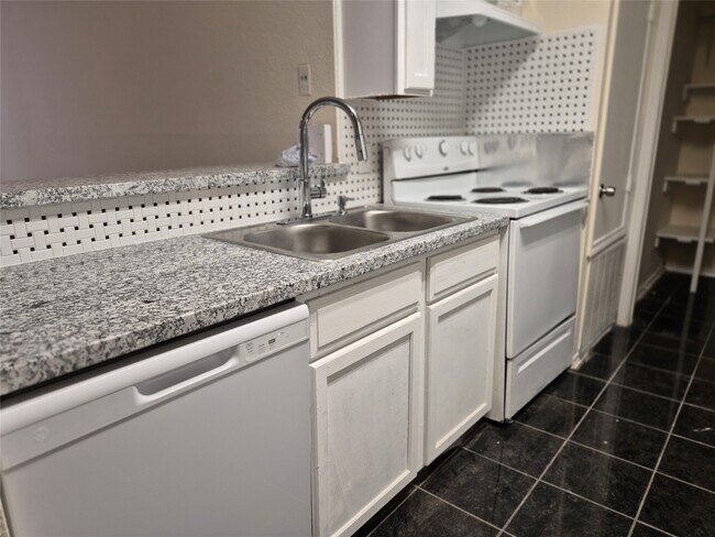 Building Photo - 10847 Braes Bend Dr