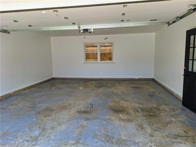 Building Photo - 116 Cardiff Ct