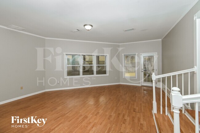 Foto del edificio - 4990 N Peg Ln