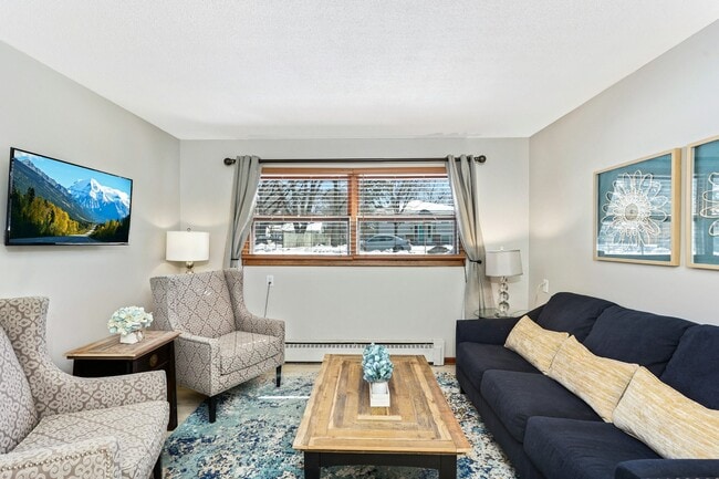 Building Photo - 157 Mississippi Pl