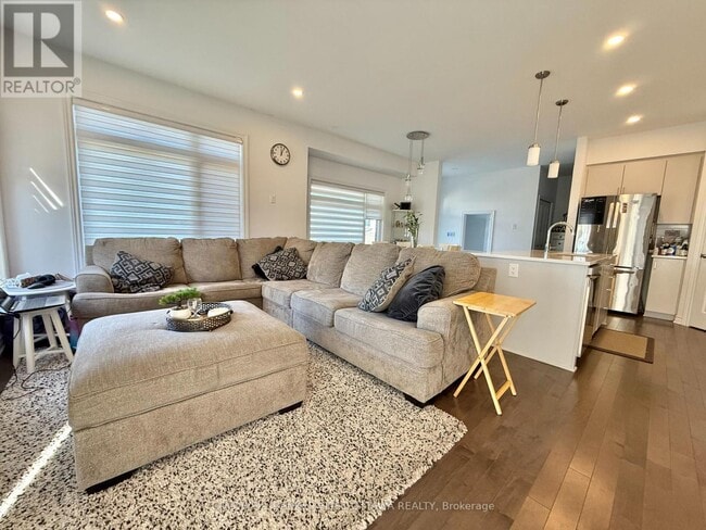 Building Photo - 1000 Eider St