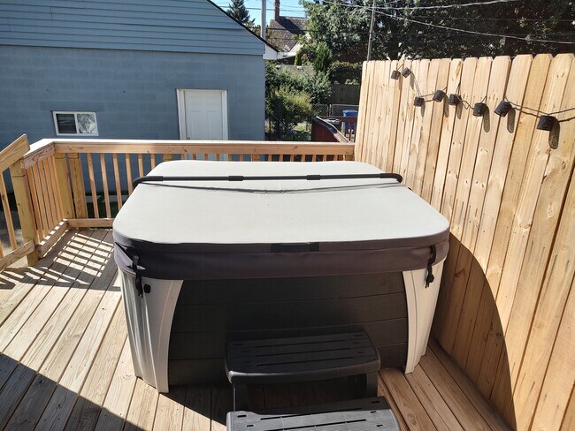 Hot Tub - 165 Frebis Ave
