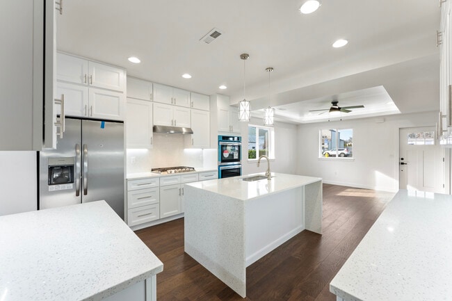 Foto del edificio - 413 S Trade St