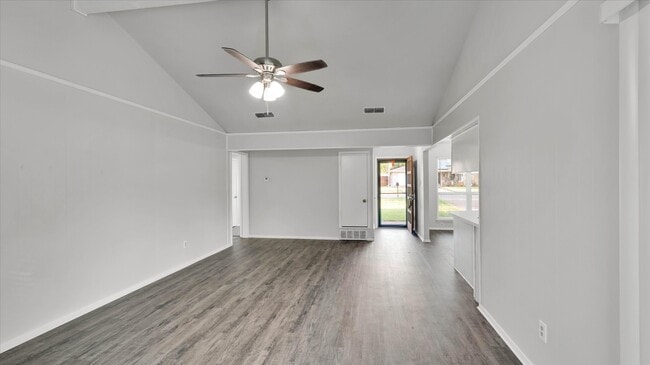 Building Photo - 1500 High Ridge Rd