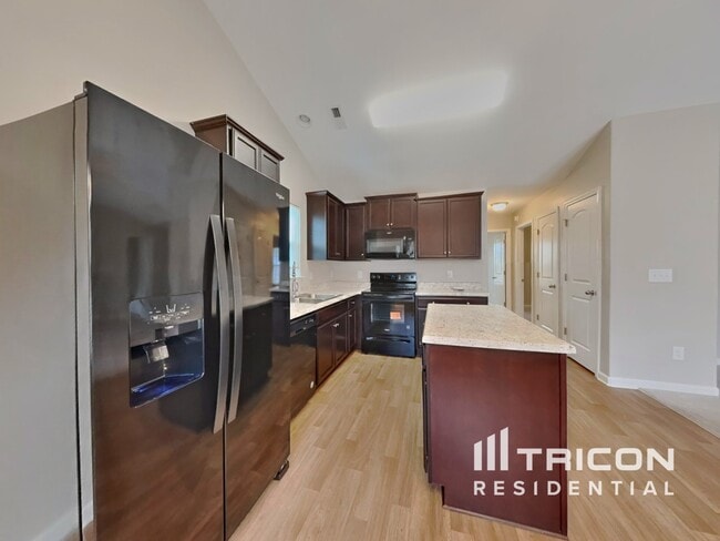 Building Photo - 219 Plains Dr