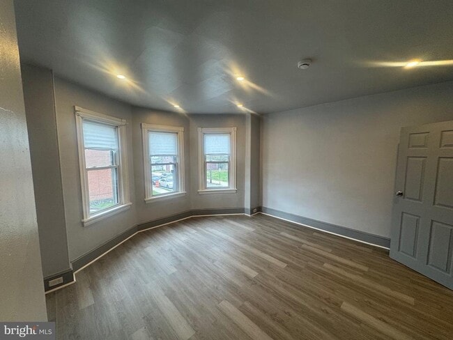 Foto del edificio - 3003 Washington St