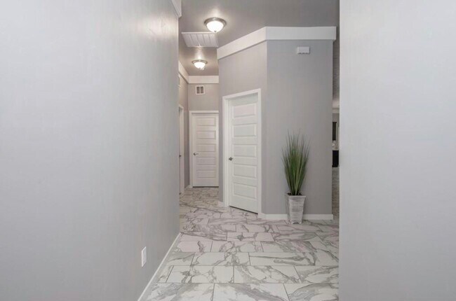 Building Photo - 14832 Boer Trail