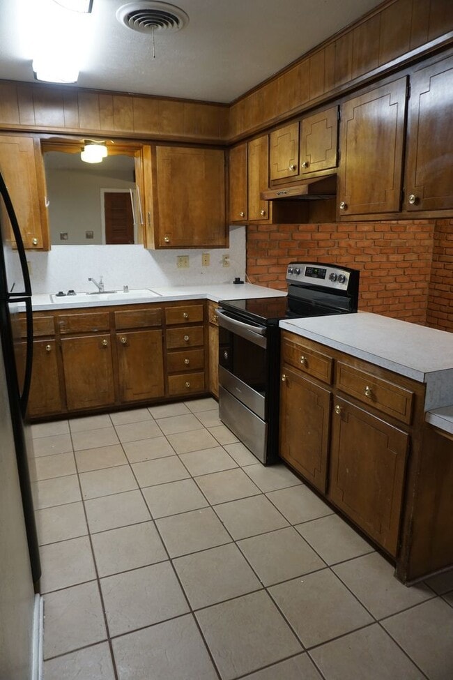 Building Photo - 3821 51st St